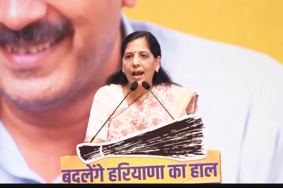 Haryana Assembly Election: Delhi CM की पत्नी सुनीता केजरीवाल ने अपने पति के जन्म
को बताया चमत्कार, कहा- ‘श्रीकृष्ण उनसे कुछ करवाना चाहते हैं’