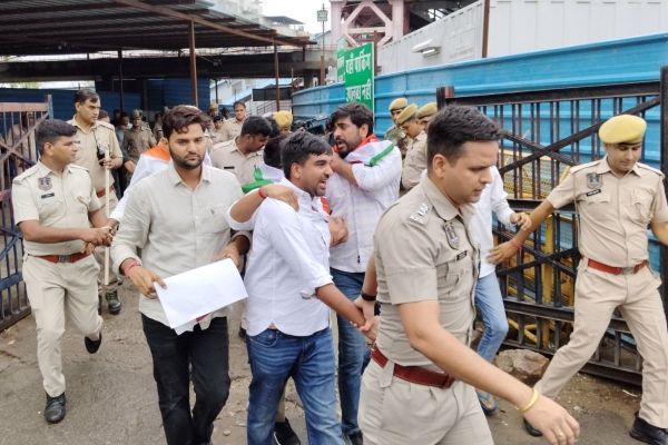 Youth Congress Rail Roko Andolan