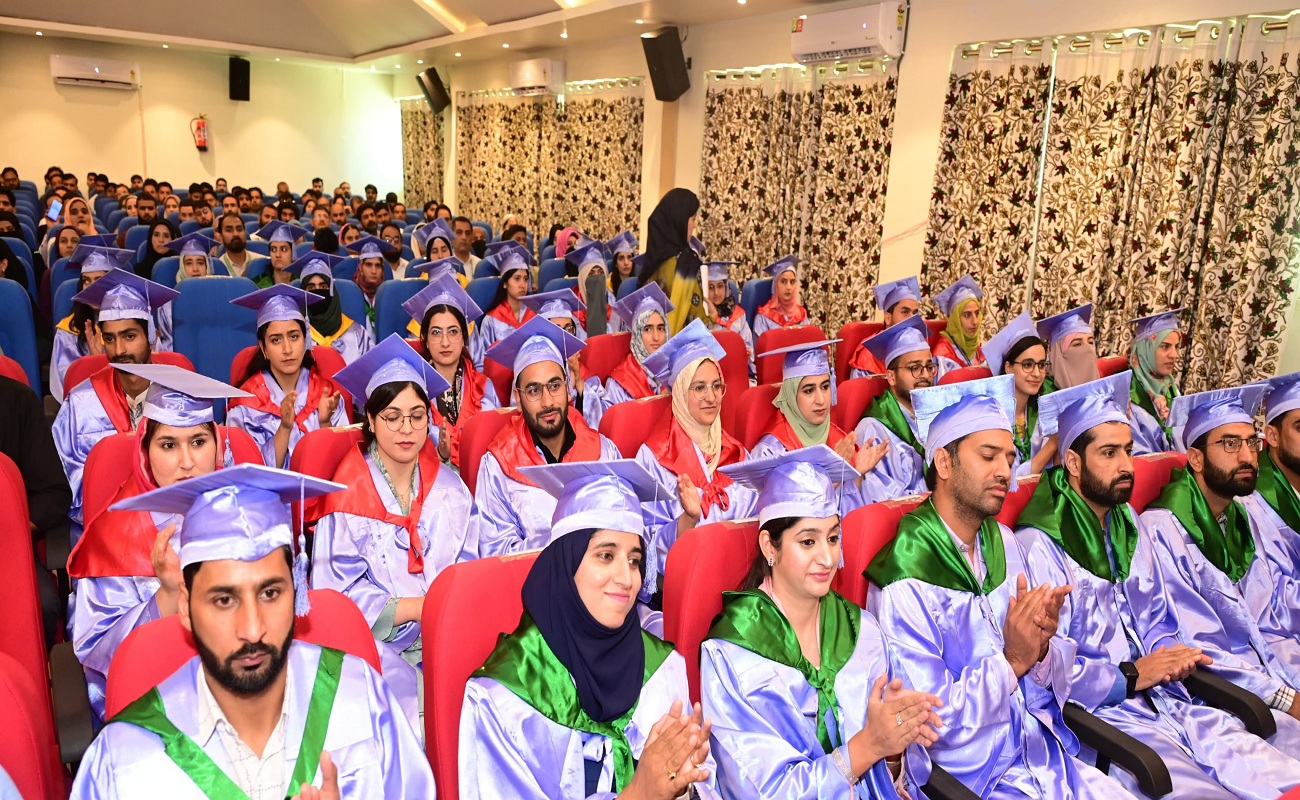 Islamic University of Science & Technology : आईयूएसटी अवंतीपोरा के दीक्षांत
समारोह में 22 छात्राओं को स्वर्ण पदक मिला