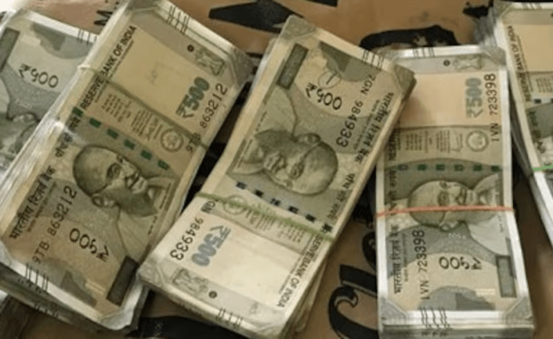 bribery of RI of Majhauli tehsil of Sidhi