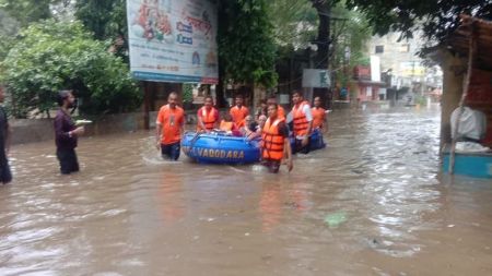 गुजरात में बारिश का कहर, 16 बांध हाई अलर्ट पर