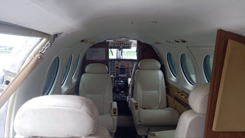 6 seater air craft