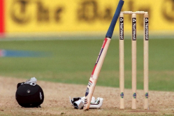 टीम में नहीं मिली जगह तो क्रिकेटर ने की अत्महत्या, फ्लाईओवर से कूदकर दी जान - image