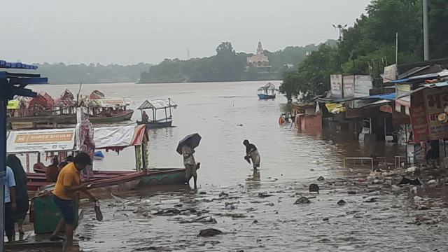 Monsoon Alert, narmada overflow 