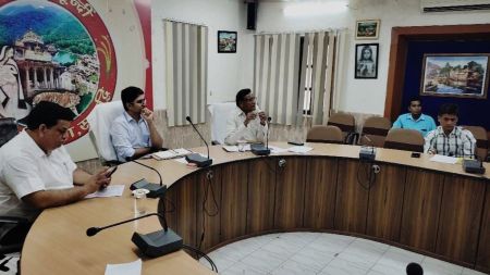 मौसमी बीमारियों के नियंत्रण के लिए प्राथमिकता से प्रयास किए जाएं