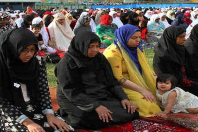 muslim women in ibadat khana