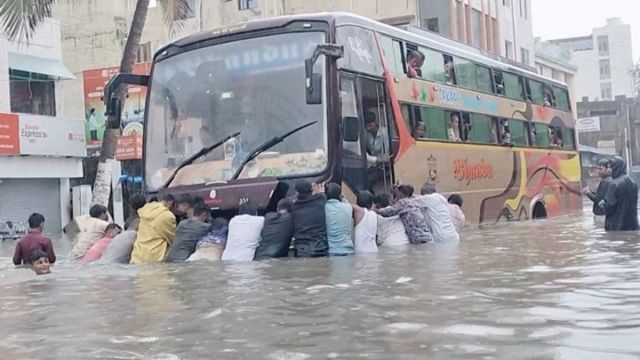 लगातार बारिश से 31 बांधों में चली चादर, हाई अलर्ट