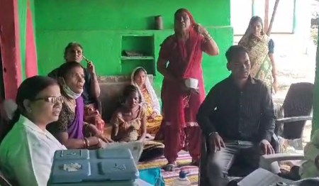 अमरवाड़ा की मेडिकल टीम ने की गांव में स्वास्थ्य जांच