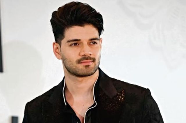 suraj pancholi