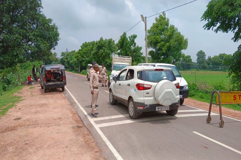 वाहन चेकिंग की फाइल फोटो टीकमगढ़।