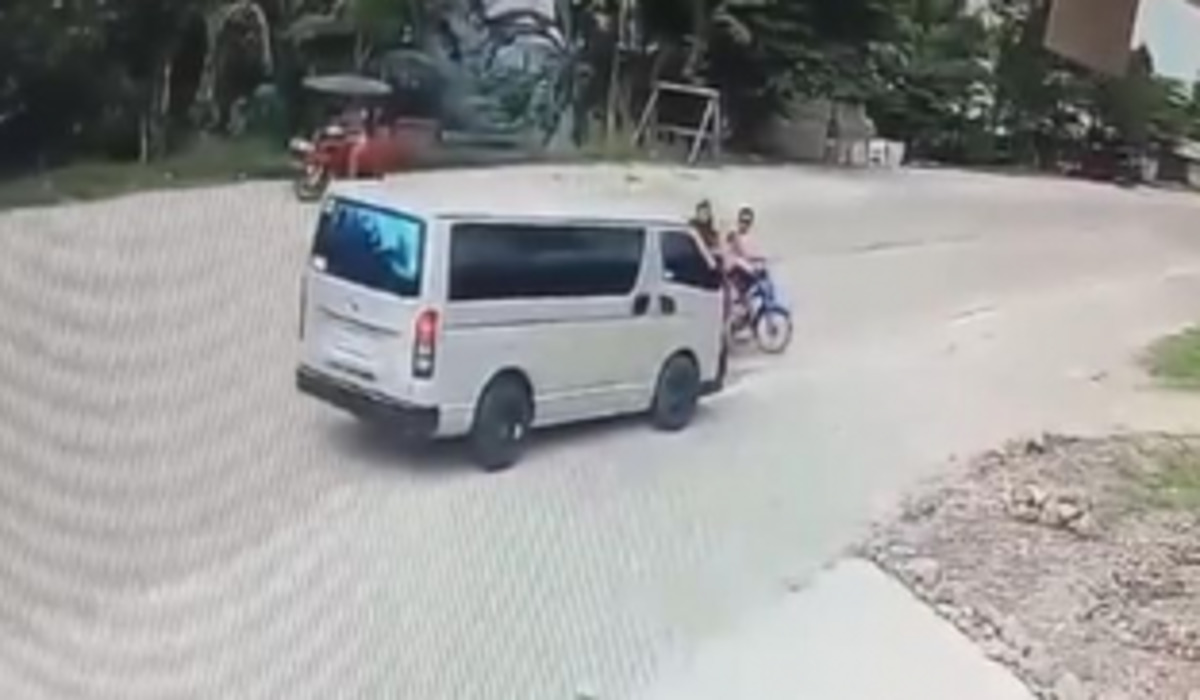 Van and tricycle collision