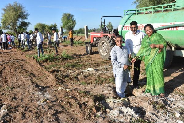 Started from the 15th foundation day of Rajasthan Patrika Nagaur edition, plantation done under Haryaalo Rajasthan campaign