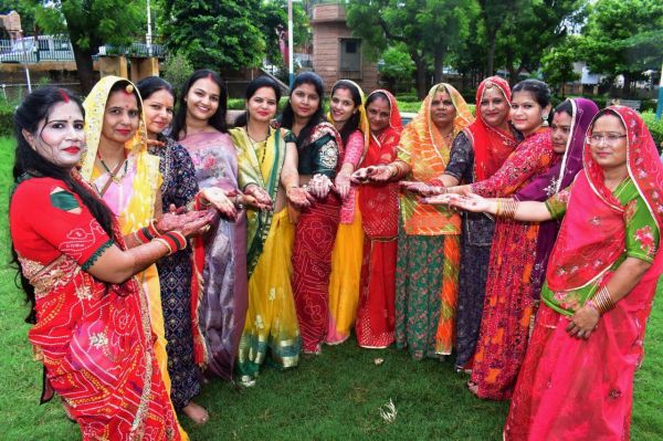 Amazing darshan of Radha-Krishna on Kajali Teej, fair filled in Ahichhatra fort