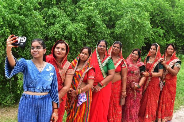 Amazing darshan of Radha-Krishna on Kajali Teej, fair filled in Ahichhatra fort