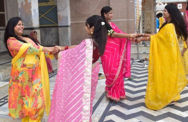 Amazing darshan of Radha-Krishna on Kajali Teej, fair filled in Ahichhatra fort