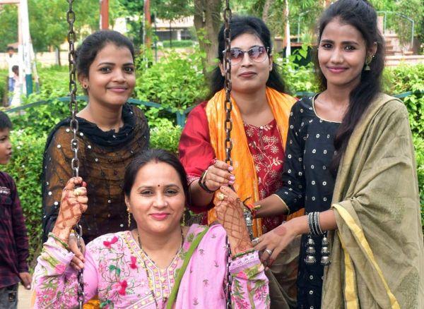 Amazing darshan of Radha-Krishna on Kajali Teej, fair filled in Ahichhatra fort