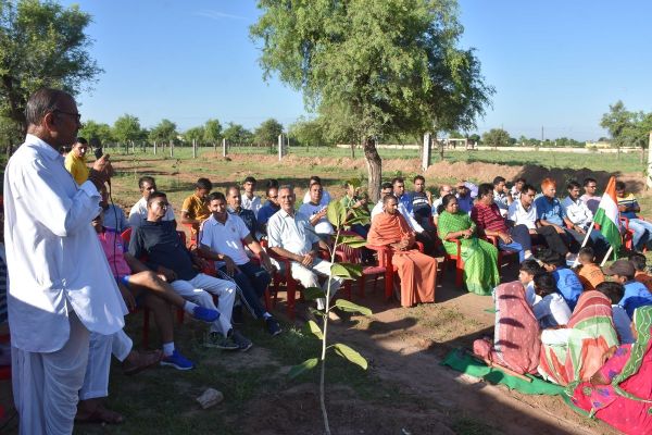 Started from the 15th foundation day of Rajasthan Patrika Nagaur edition, plantation done under Haryaalo Rajasthan campaign