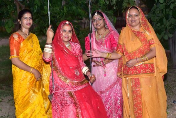 Amazing darshan of Radha-Krishna on Kajali Teej, fair filled in Ahichhatra fort