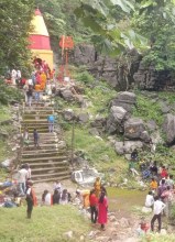 सावन मास और शिवरात्रि में उमड़ता है जनसैलाब