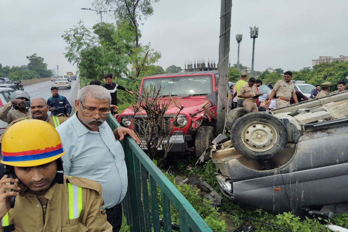 Video News: सीएमएस स्कूल वैन हादसा, डीएम और गृह प्रमुख सचिव पहुंचे लोहिया
अस्पताल