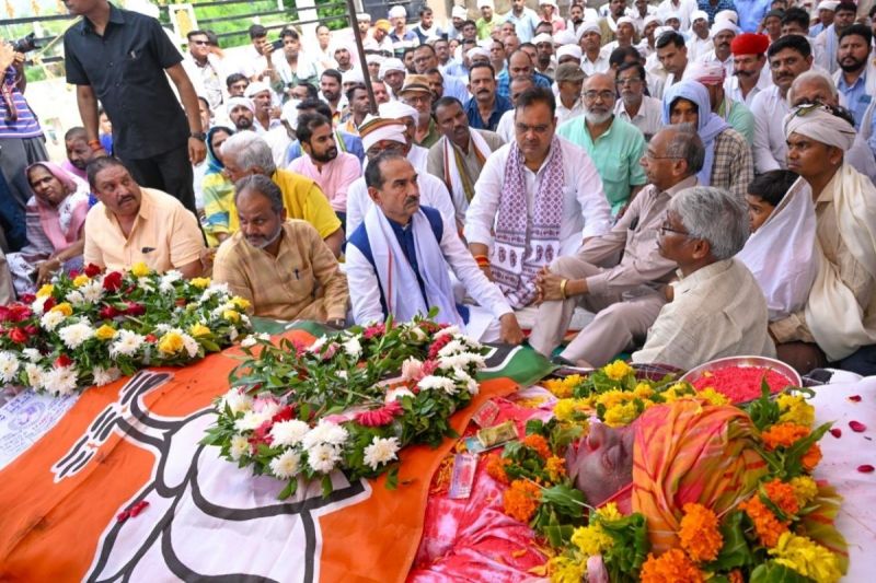 CM Bhajanlal Sad Amritlal Meena Death Village Lalpuria Went Paid Tribute Ashok Gehlot also Expressed Grief