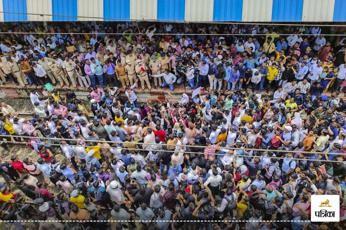 Badlapur school assault case protest