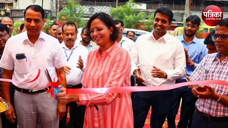 Battery operated vehicles started at Moradabad railway station