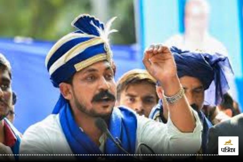 Bhim Army Chief Chandrashekhar Azad met the victim's family in Hamirpur