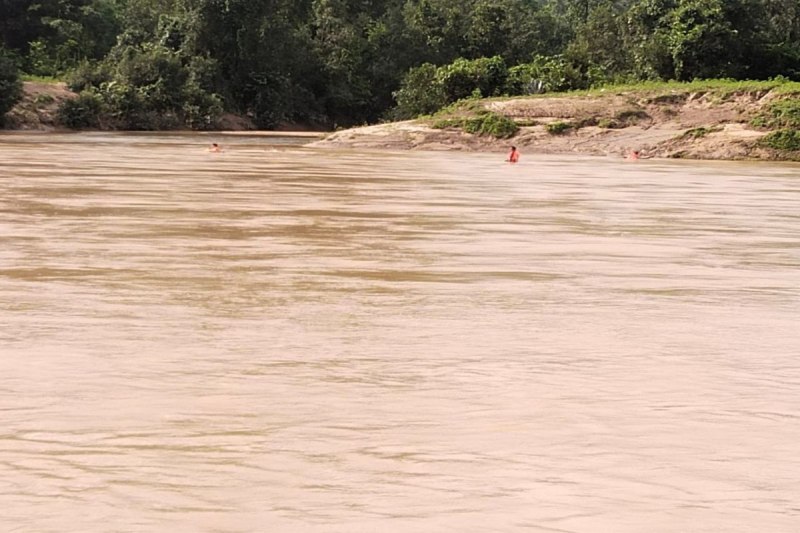 Blown in Mahan river