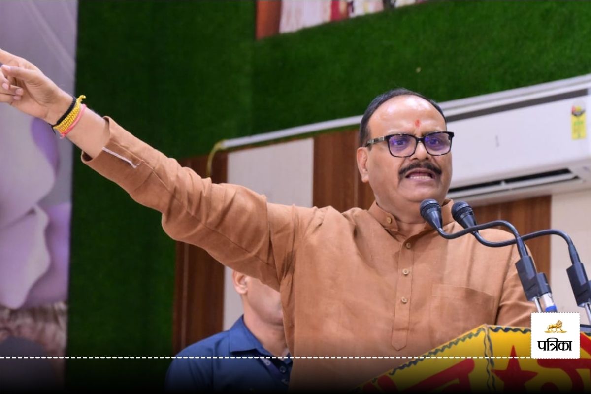 Deputy CM Brajesh Pathak discussed with workers regarding by-election on Karhal Assembly