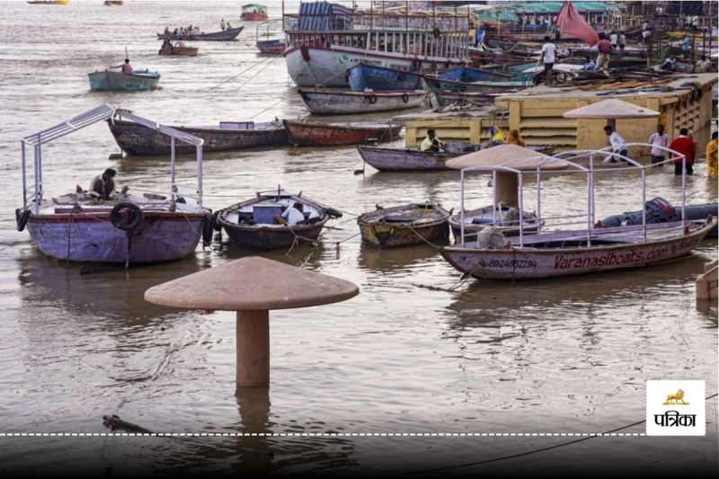 Ganga Flood in Varanasi PM Modi dream project Namo Ghat also submerged