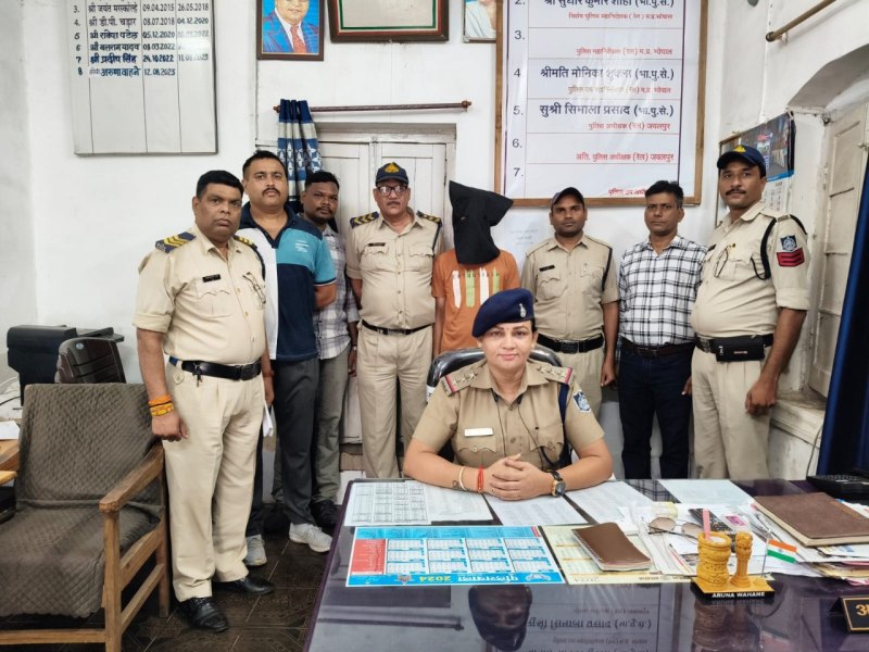 GRP reveals theft in trains