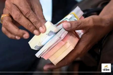 Bhopal Vikas Pradhikaran's clerk caught taking bribe of 10 thousand