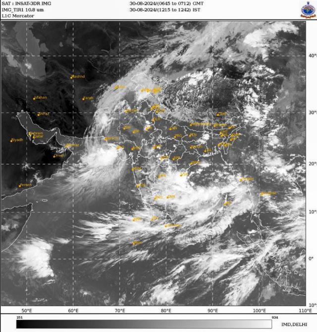 gujarat asani cyclone in gujarat