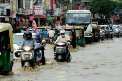 Heavy Rain: राजस्थान में आज से फिर तेज बारिश, 10-11-12-13 अगस्त को इन जिलों में
भारी बारिश का IMD alert - image