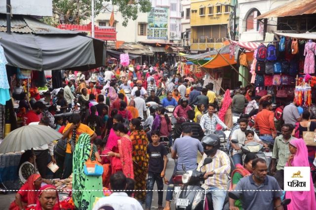 Raksha Bandhan Today : उदयपुर शहर के धानमंडी में खरीदारी को उमड़ी भीड़