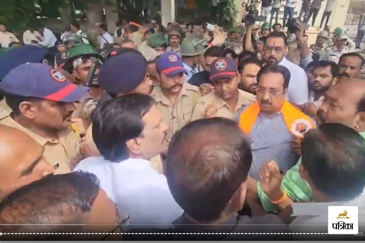 Uddhav Thackeray Shiv Sena BJP clash