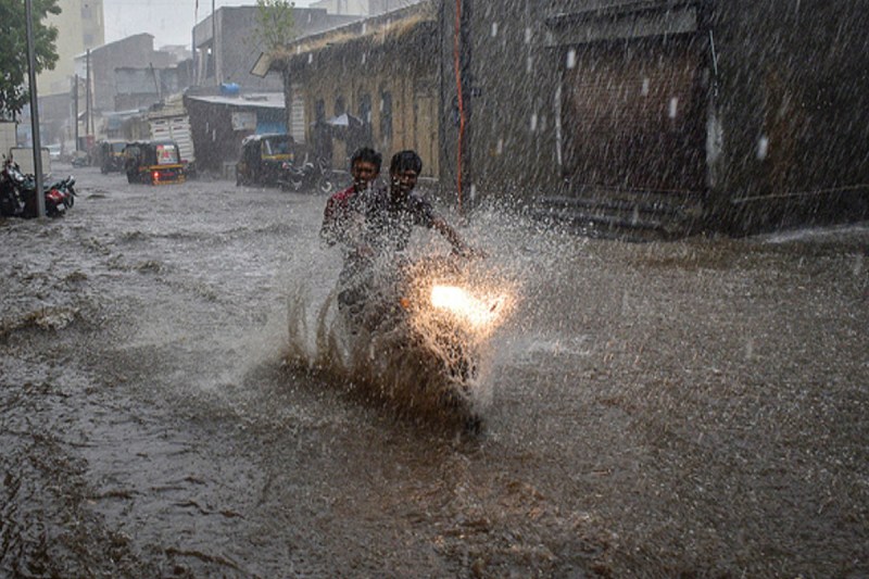Today Heavy Rain Warning