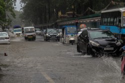 Very Heavy Rain Warning: फिर बदली मानसून की ट्रफ लाइन, यहां होगी अति भारी बारिश,
रहें सावधान - image