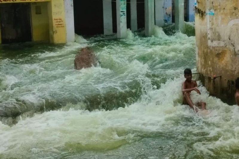 अनदेखी: जब तक चादर चलेगी, तब तक दरिया बनी रहेगी दुगारी की गलियां