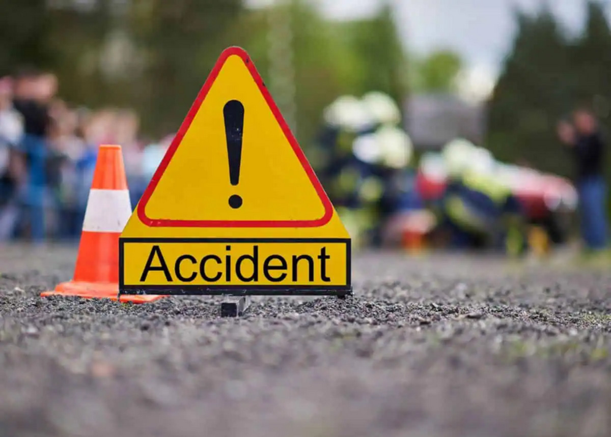 Big Accident: हाईवे पर पलटी बस, 30 लोगों पर मंडराई मौत