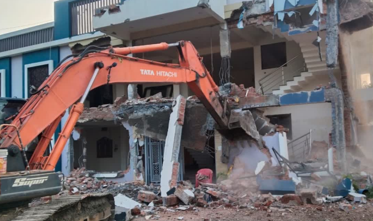 Indore Banganga Firing Case INDORE COLLECTOR ASHISH SINGH INDORE BANGANGA CASE