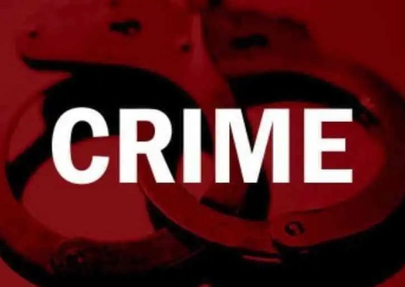 कोतवाली पुलिस ने शहर के बुजुर्ग डॉक्टर दम्पती से लूट के मामले में गिरफ्तार दो आरोपियों के कब्जे से चांदी के 26 सिक्के समेत करीब आधा किलो चांदी के बर्तन व 29 हजार 5 सौ रुपए की नगद राशि बरामद की है।