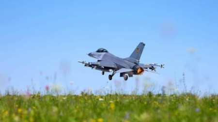 F-16 Fighter Jet