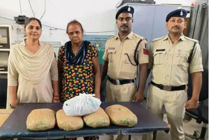 crime news crime news: Five kg ganja found in the car parked in the house, accused woman arrested...