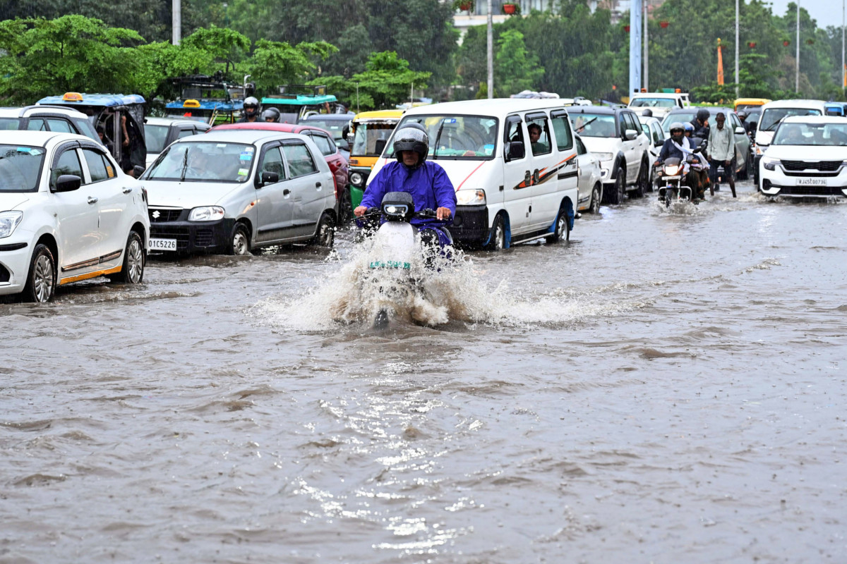 heavy rain warning