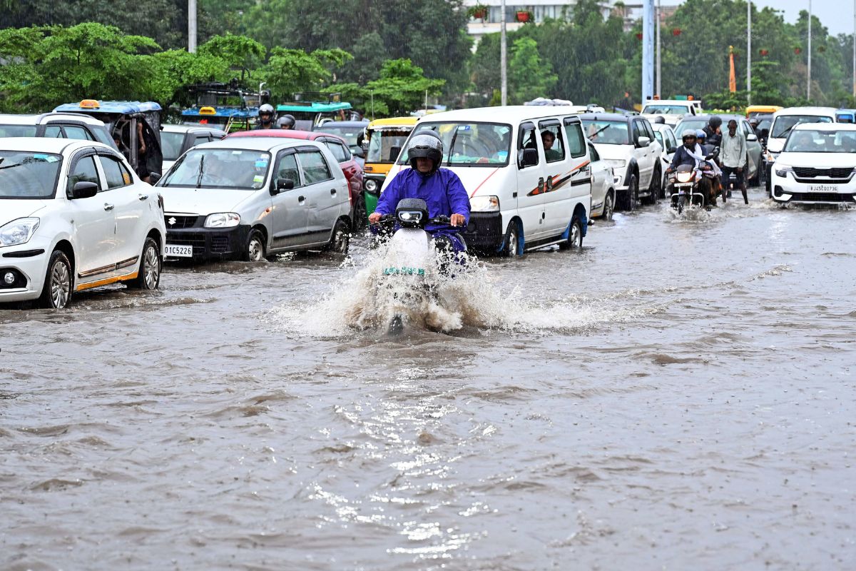 Jaipur Rain: जयपुर में शाम को एक घंटे तक बारिश, अगले तीन घंटे भारी ...