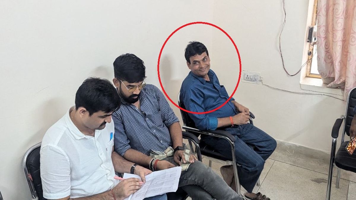 वीडियो : नागौर एसीबी की बड़ी कार्रवाई, सदर थाने के हैड कांस्टेबल को 80 हजार की रिश्वत लेते किया गिरफ्तार