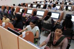 आपकी बात : सरकार के खिलाफ बढ़ते अवमानना के मामलों को आप किस नजरिए से देखते हैं? - image