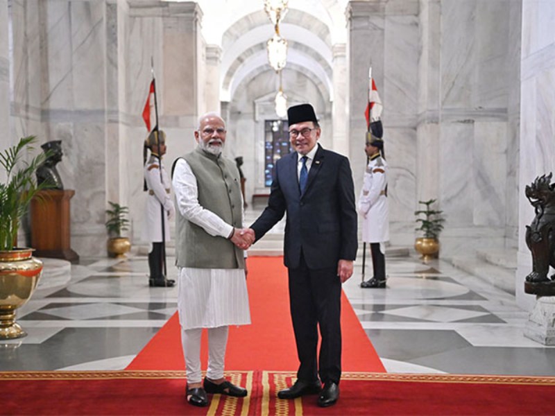 Indian PM Narendra Modi with his Malaysian counterpart Anwar Ibrahim